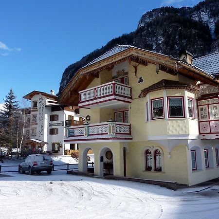 Appartamenti Majon Sotroi Campitello di Fassa Buitenkant foto