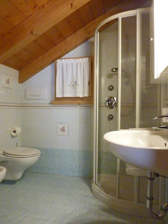 Appartamenti Majon Sotroi Campitello di Fassa Kamer foto