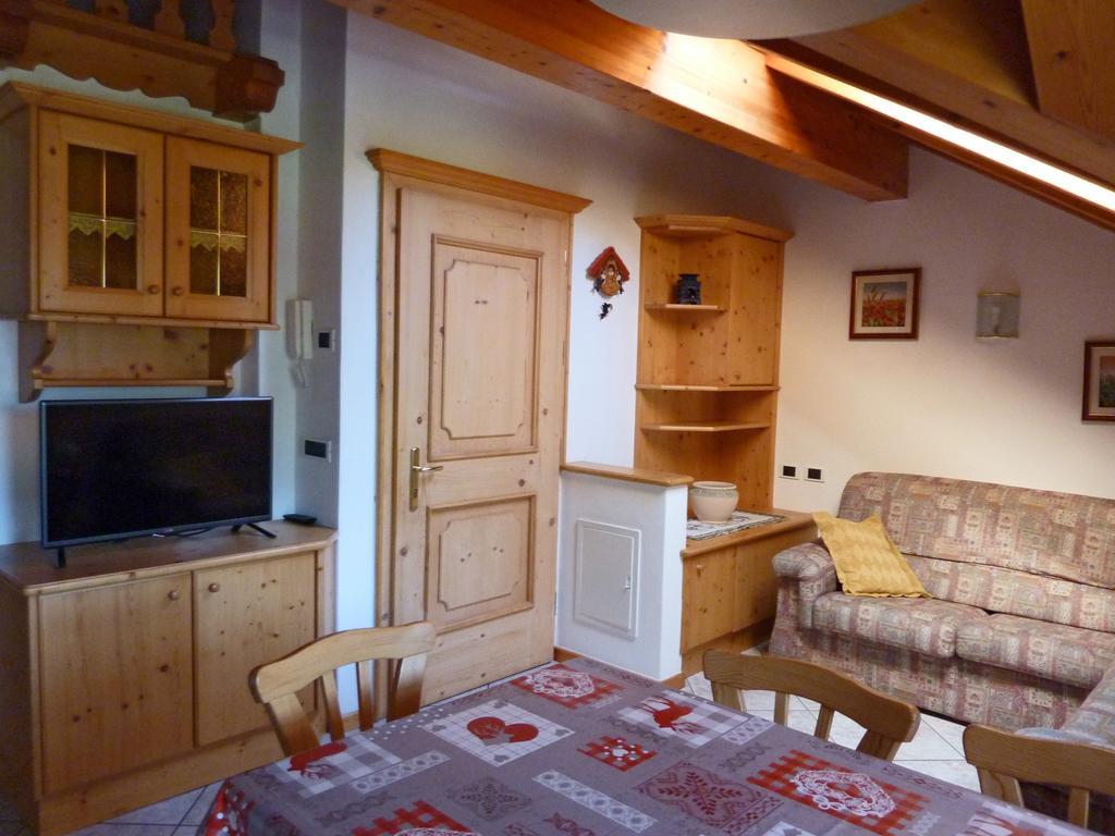 Appartamenti Majon Sotroi Campitello di Fassa Kamer foto