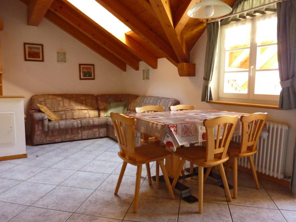 Appartamenti Majon Sotroi Campitello di Fassa Kamer foto
