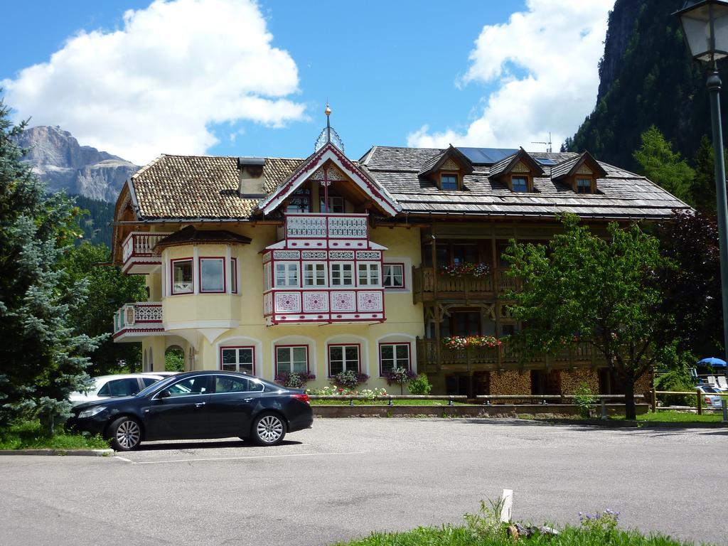 Appartamenti Majon Sotroi Campitello di Fassa Buitenkant foto