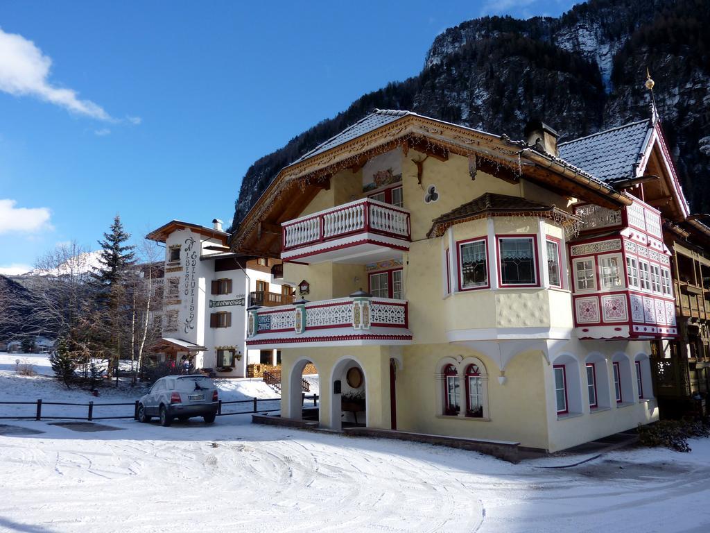 Appartamenti Majon Sotroi Campitello di Fassa Buitenkant foto