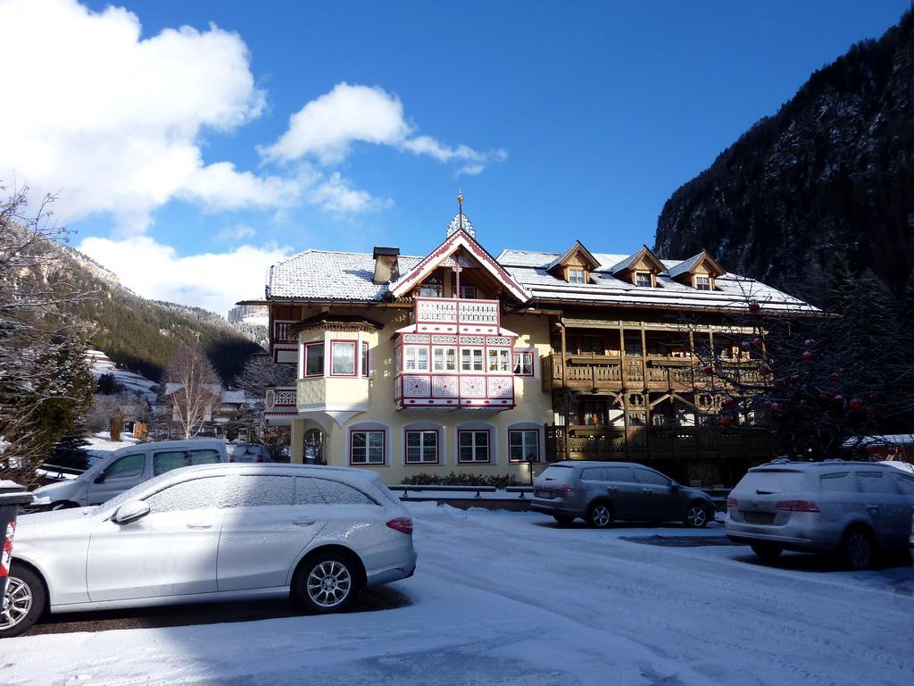 Appartamenti Majon Sotroi Campitello di Fassa Buitenkant foto